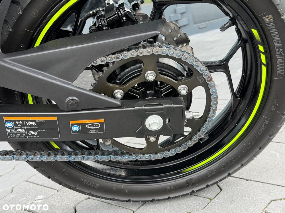 Kawasaki Ninja - 28