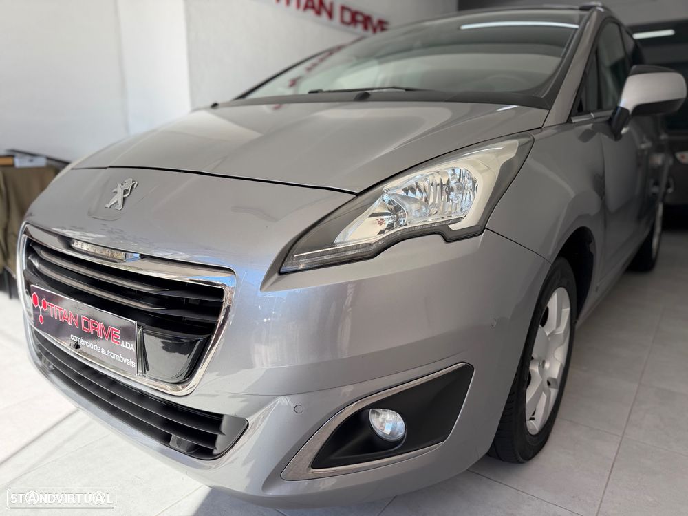 Peugeot 5008 - 2