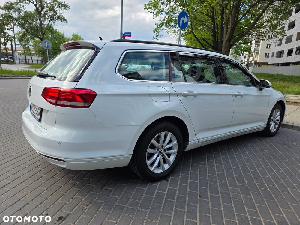 Volkswagen Passat 2.0 TDI SCR Comfortline - 30