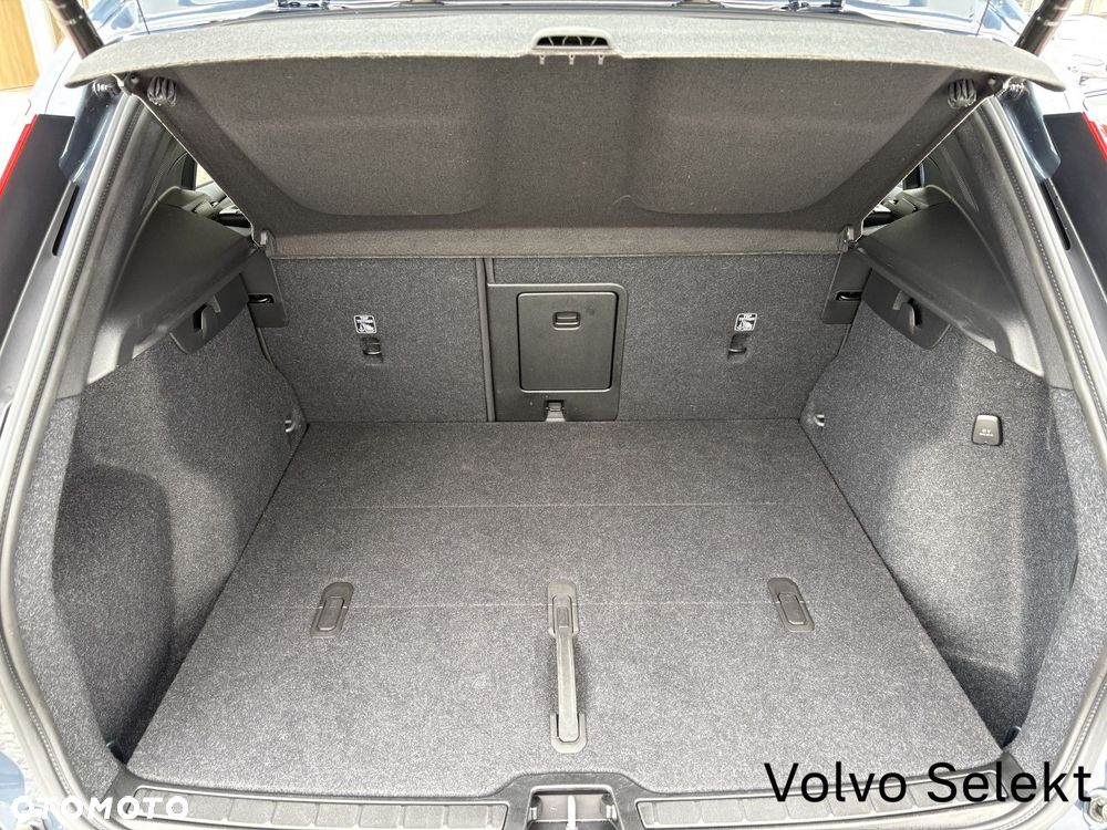 Volvo XC 40 - 24