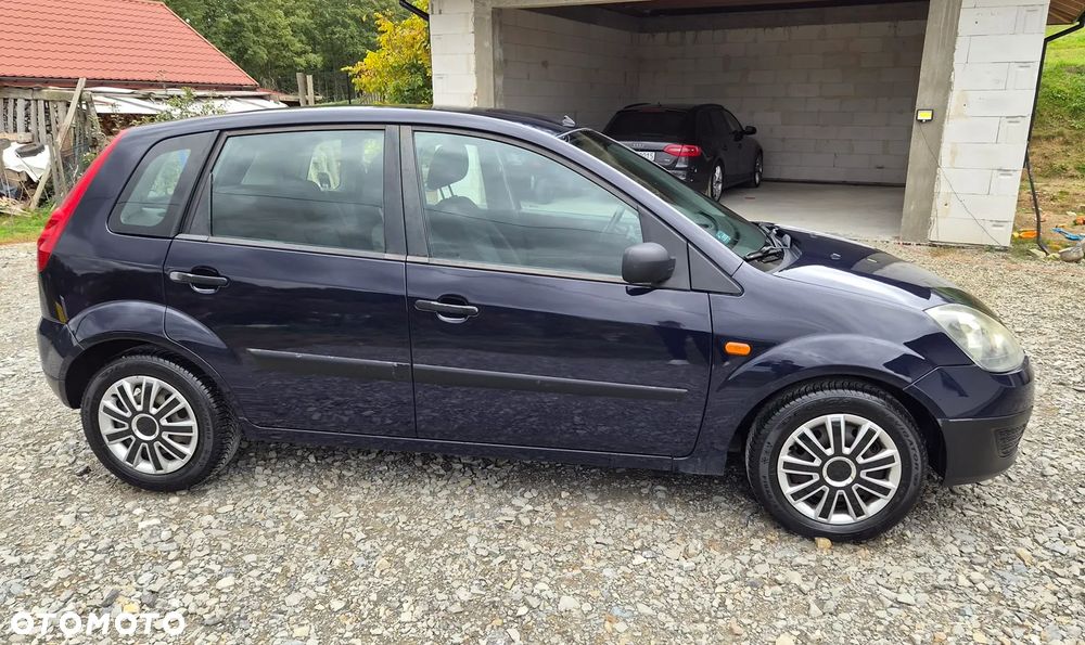Ford Fiesta - 2