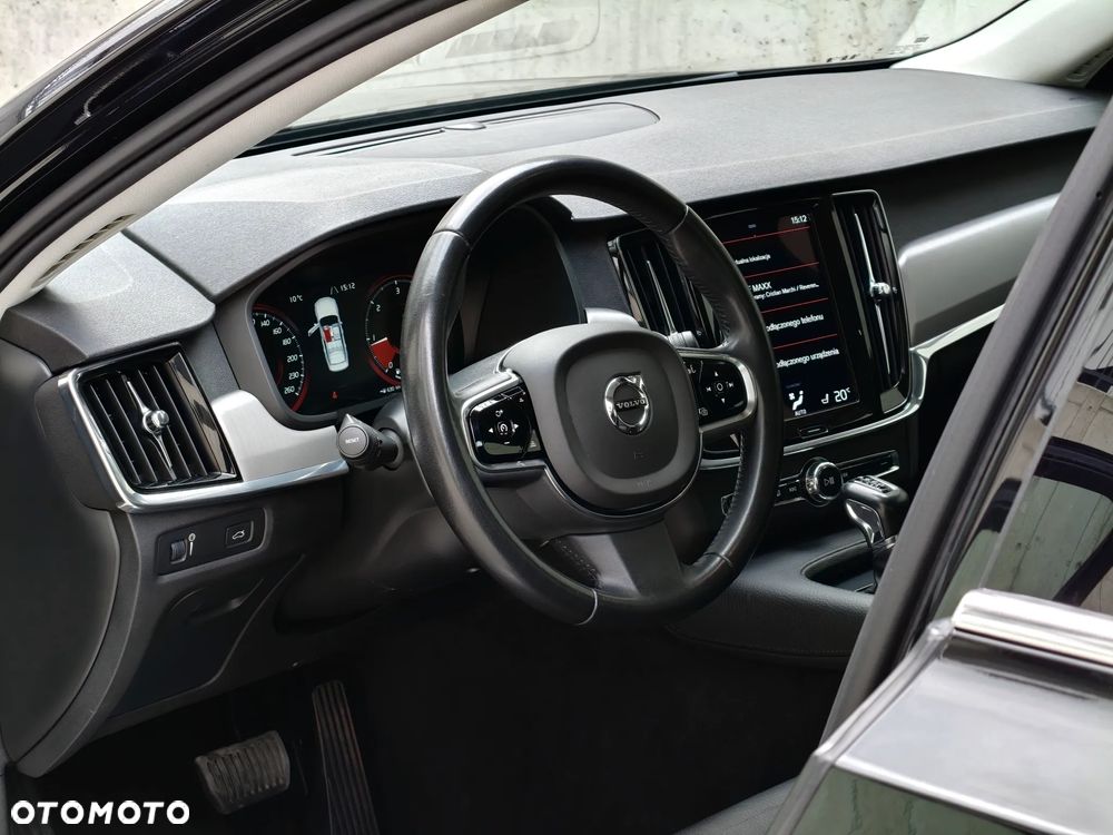 Volvo S90 D4 Momentum Pro - 24