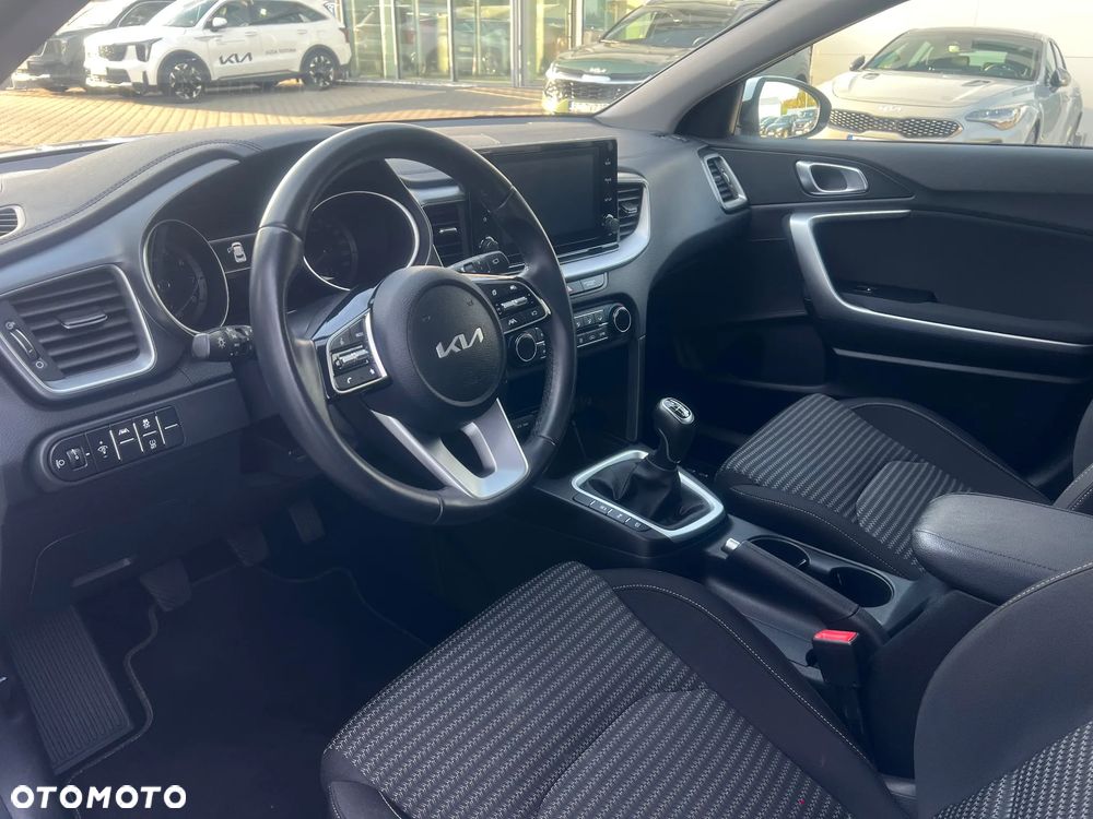 Kia XCeed 1.5 T-GDI M - 10