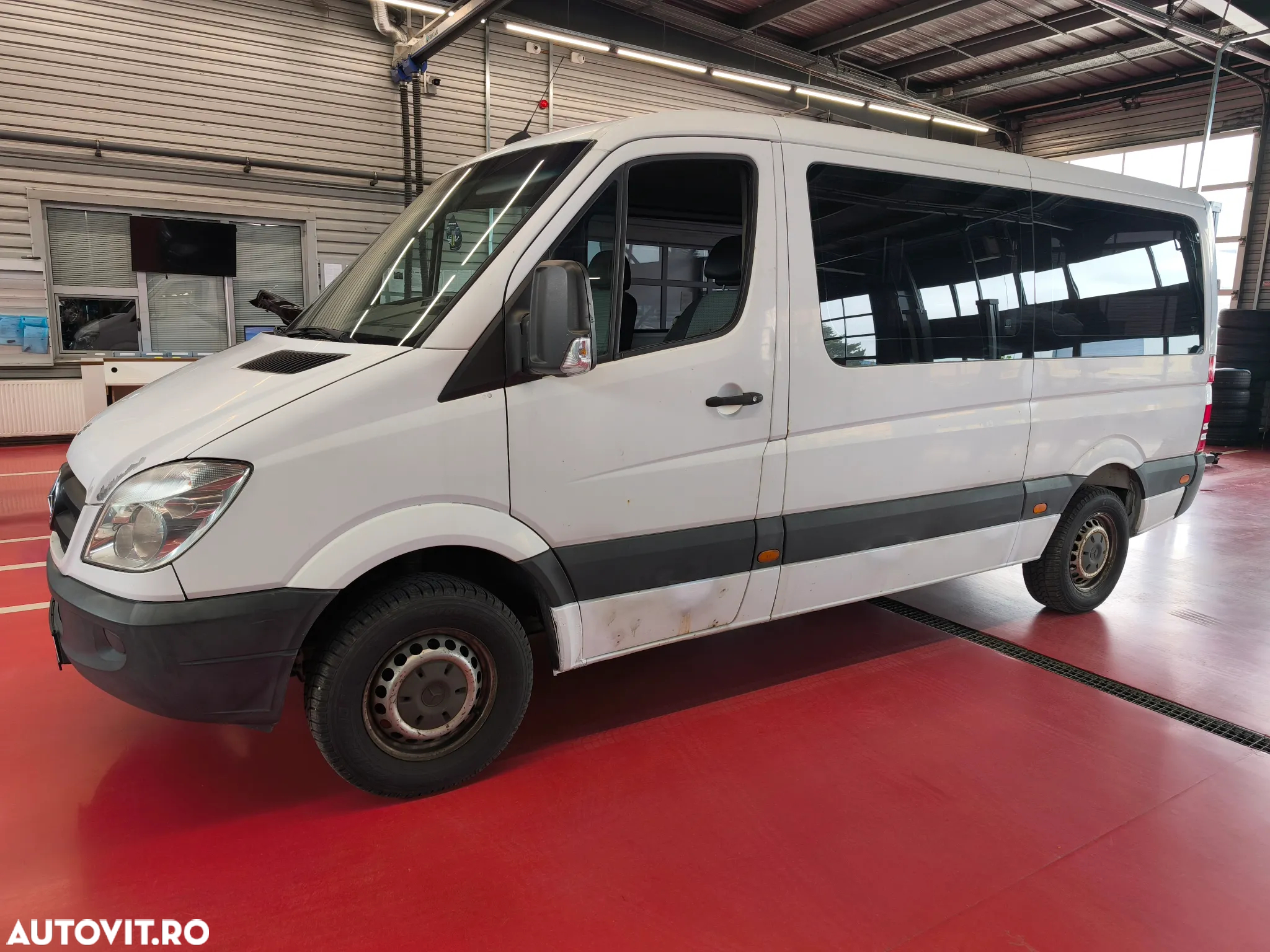 Mercedes-Benz Sprinter - 4