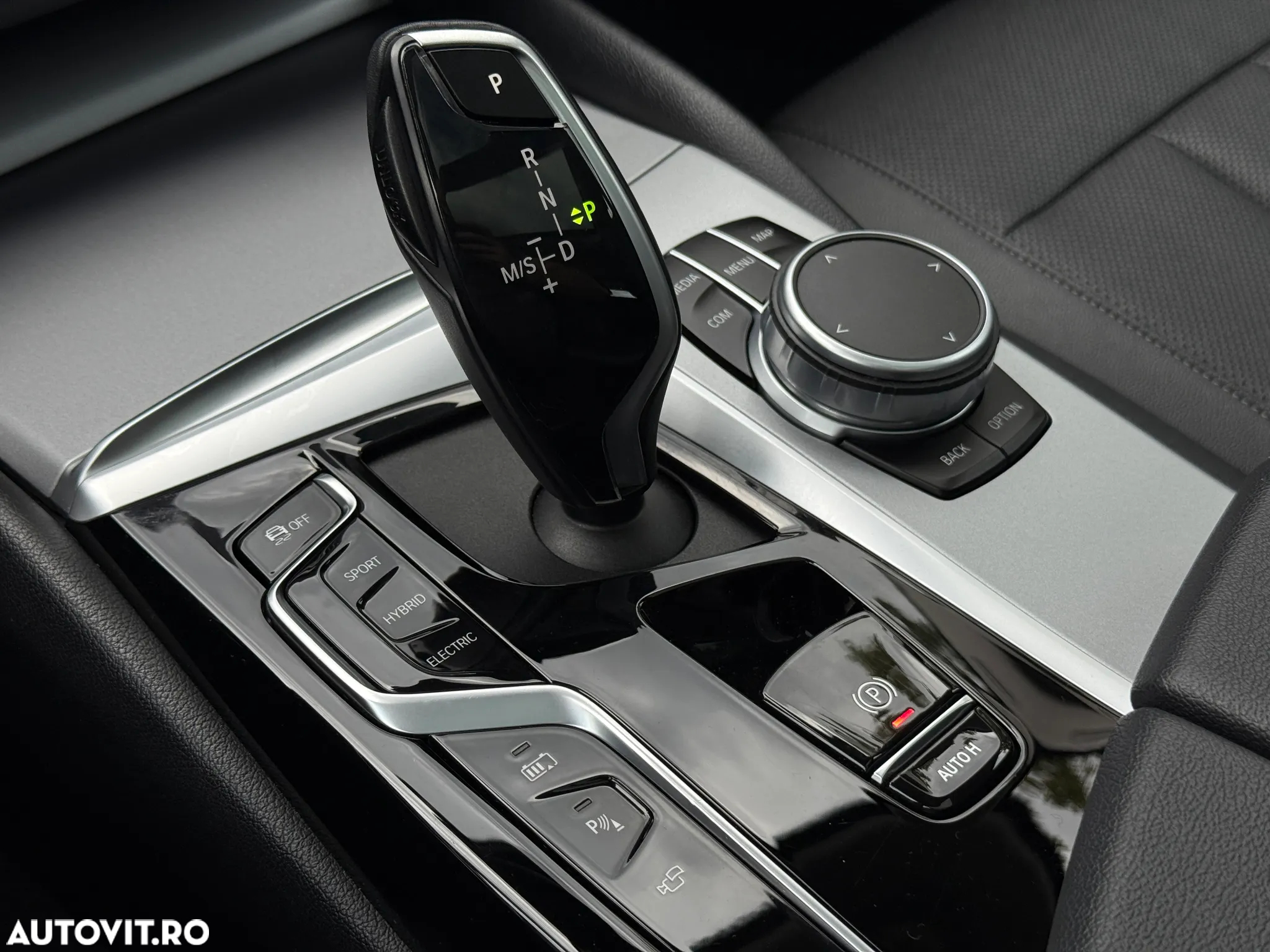 BMW Seria 5 530e xDrive Touring Aut. Luxury Line - 34