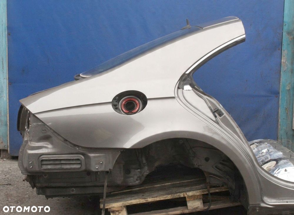ĆWIARTKA BŁOTNIK TYŁ PRAWY MERCEDES CLS W219 06r 963 - 2