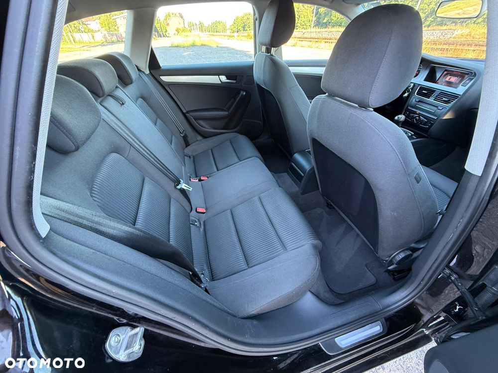 Audi A4 Avant 2.0 TDI DPF Ambiente - 13