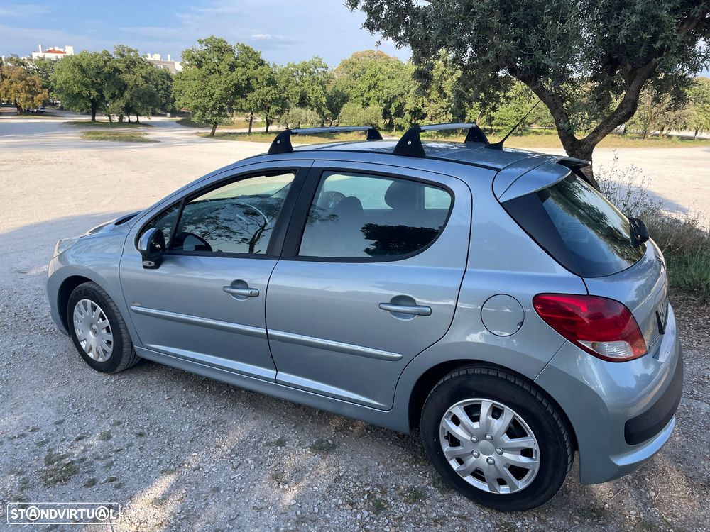 Peugeot 207 1.6 HDi Premium - 4