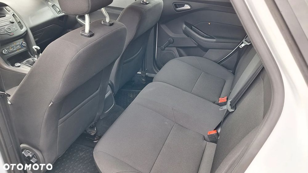 Ford Focus - 12