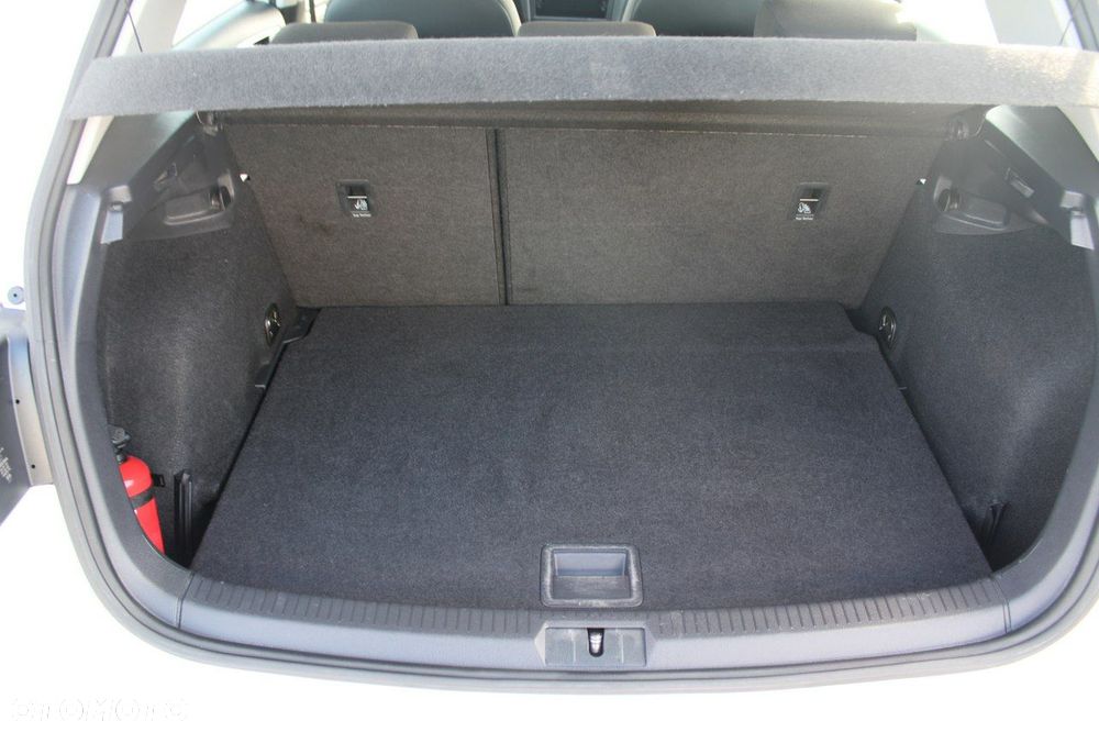 Volkswagen Golf - 13