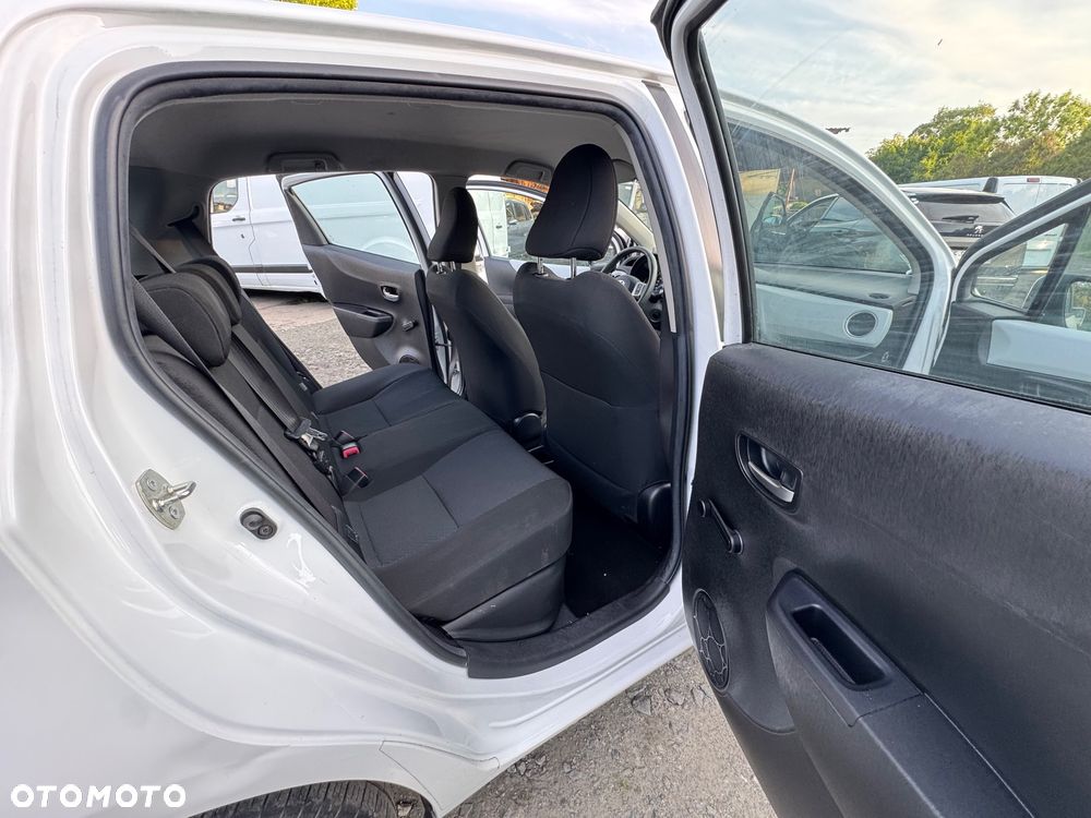Toyota Yaris ver-hybrid-100-premium - 9