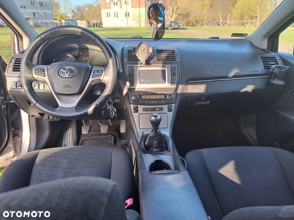 Toyota Avensis 1.8 Sol - 5