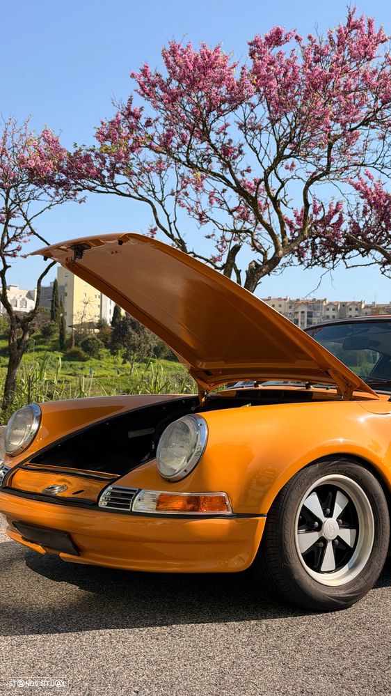 Porsche 911 Série F - 12