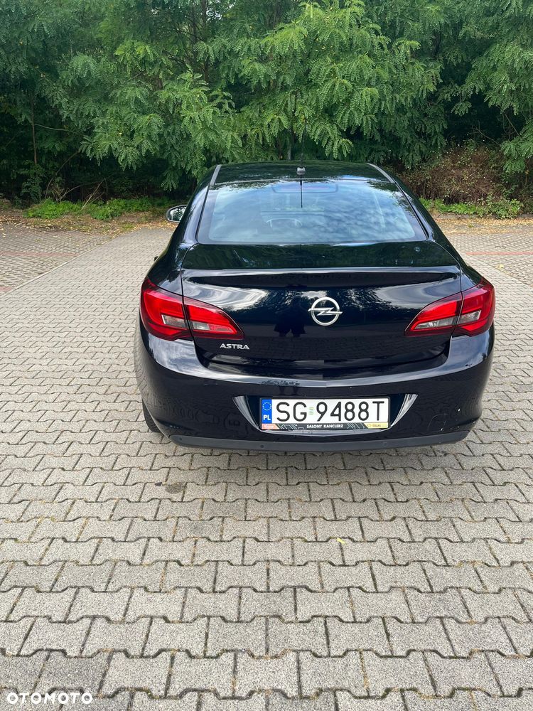 Opel Astra 2018 photo 3