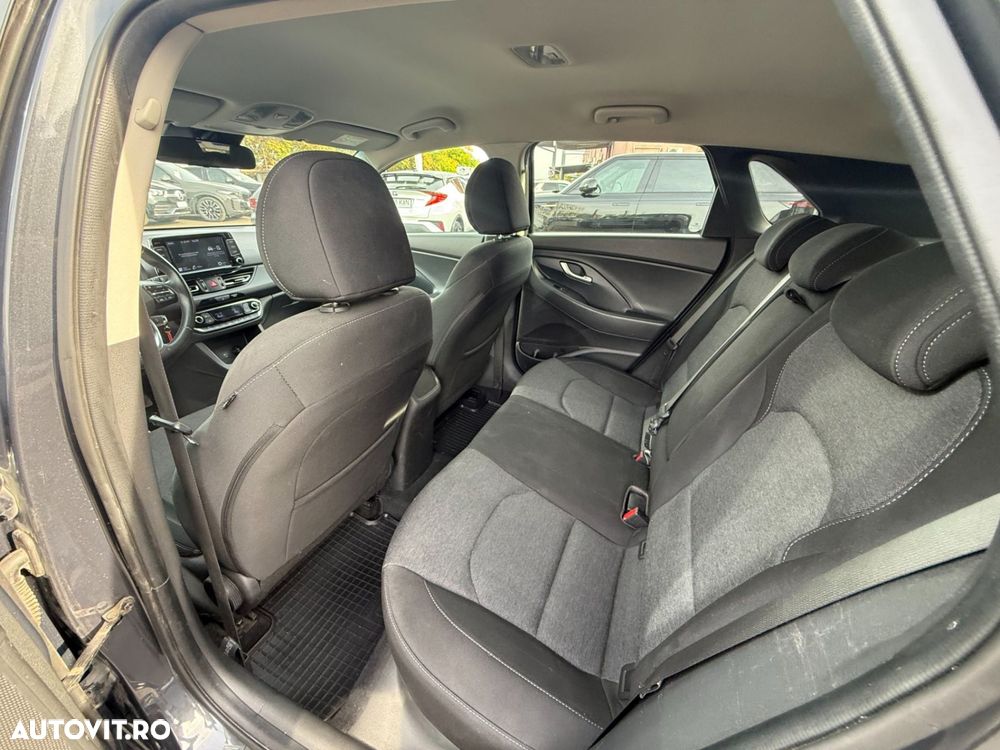 Hyundai i30 1.5 110CP M/T Highway - 11