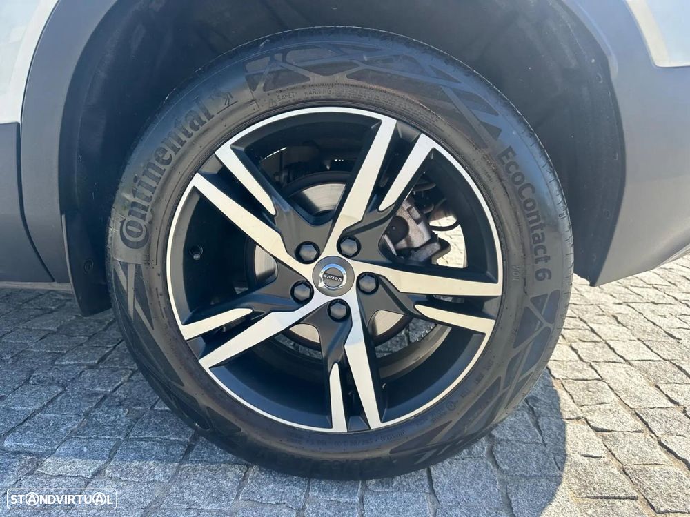 Volvo XC 40 1.5 T2 R-Design Geartronic - 13
