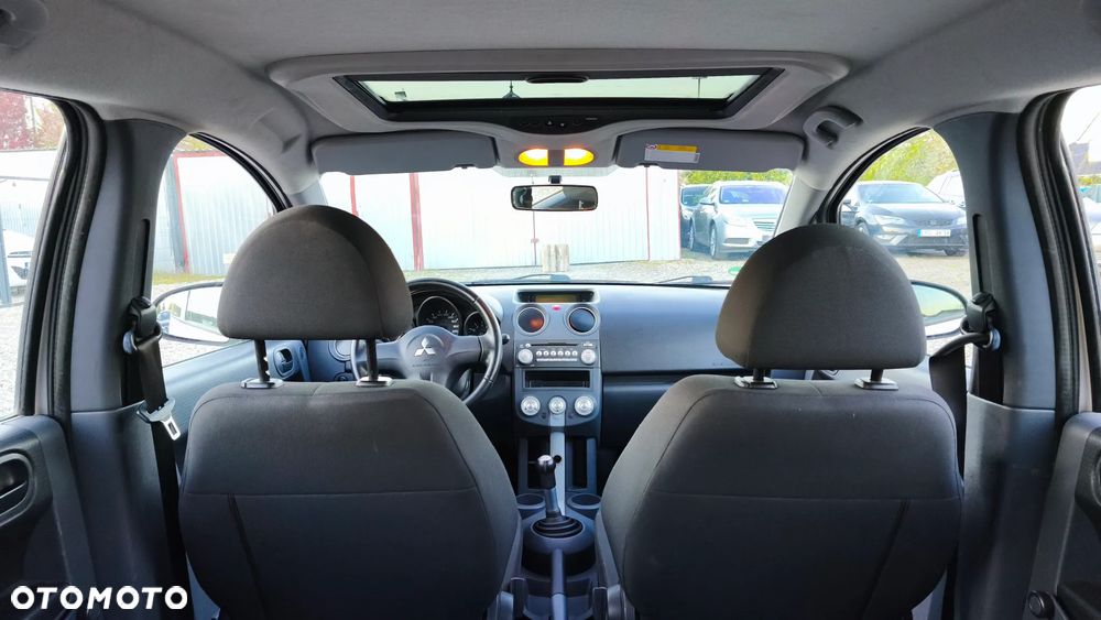 Mitsubishi Colt - 22