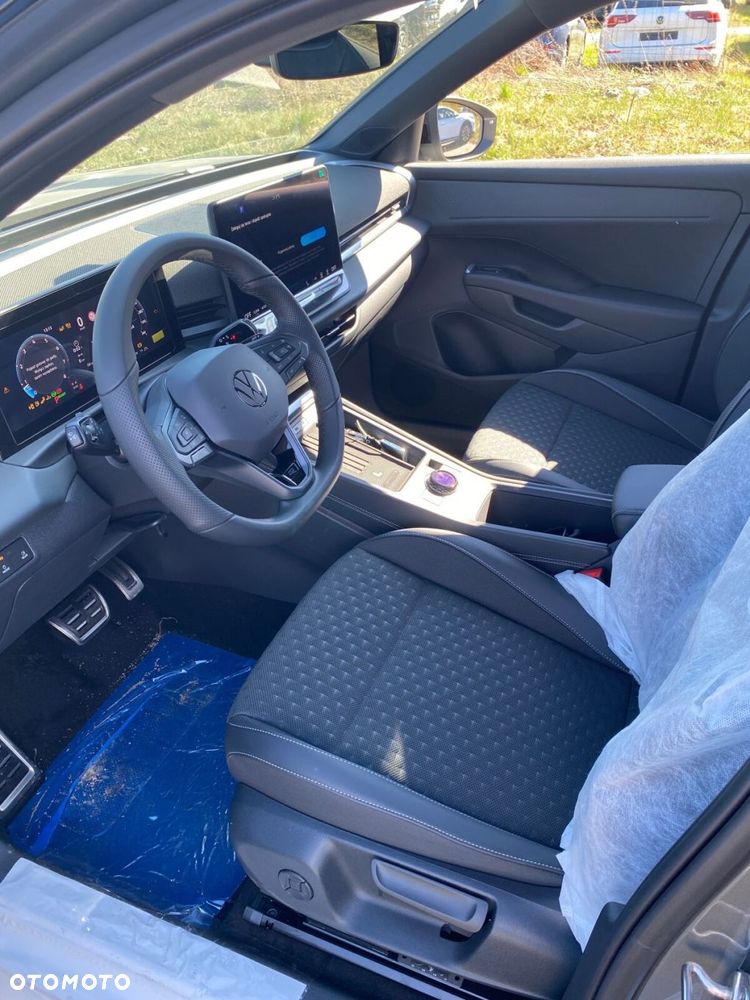 Volkswagen T-Roc 1.5 TSI R-Line DSG - 6