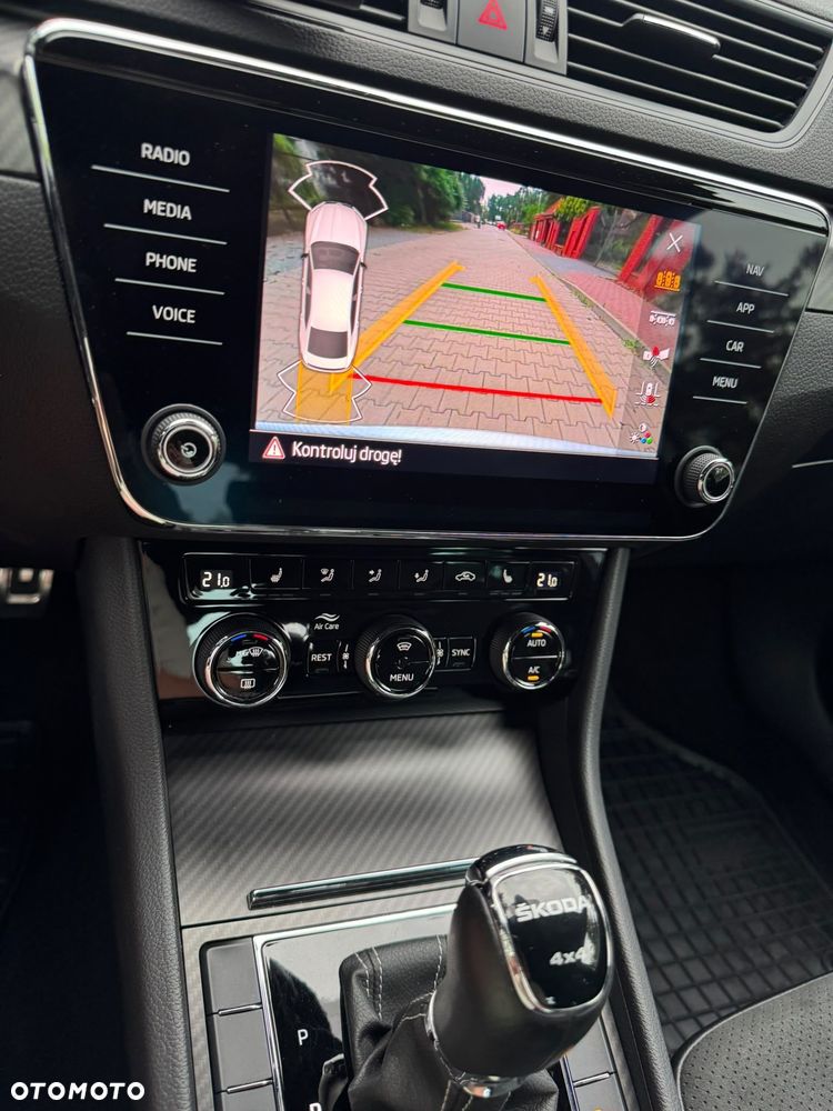 Skoda Superb 2.0 TSI 4x4 Sportline DSG - 23