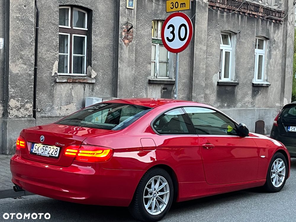 BMW Seria 3 318i Edition Exclusive - 2