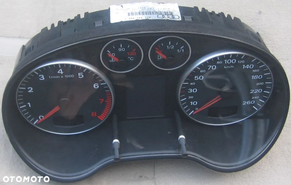 licznik AUDI A3 8P benzyna 8P0920900J - 1
