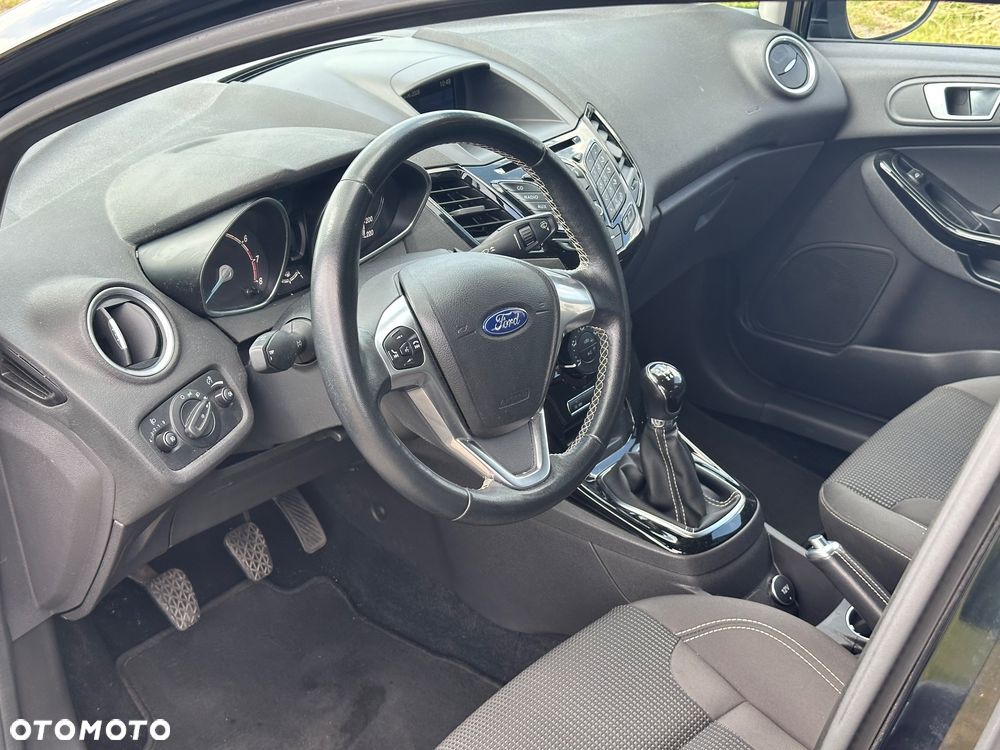 Ford Fiesta 1.0 EcoBoost S&S TITANIUM - 14