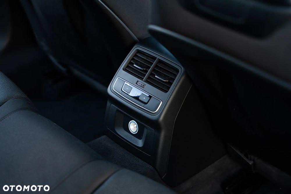 Audi A4 Limousine 35 TFSI mHEV S Line S tronic - 14