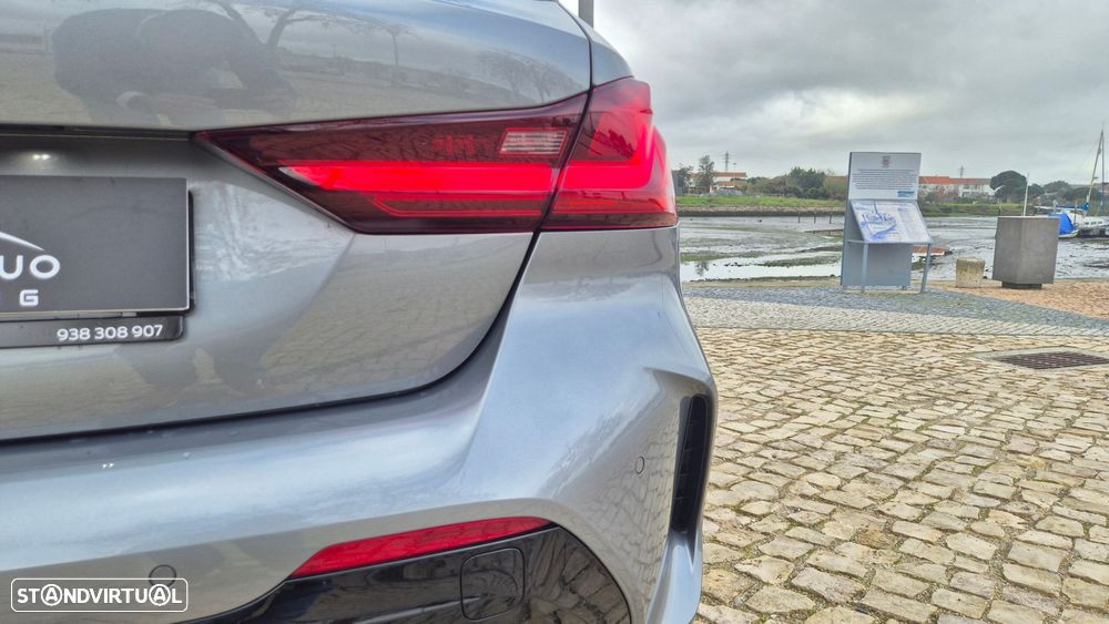 BMW 116 d Pack Desportivo M Auto - 11