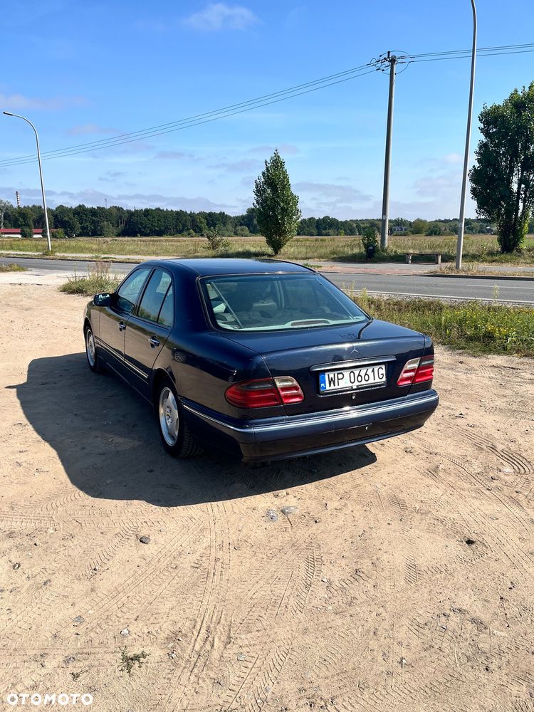 Mercedes-Benz Klasa E - 5