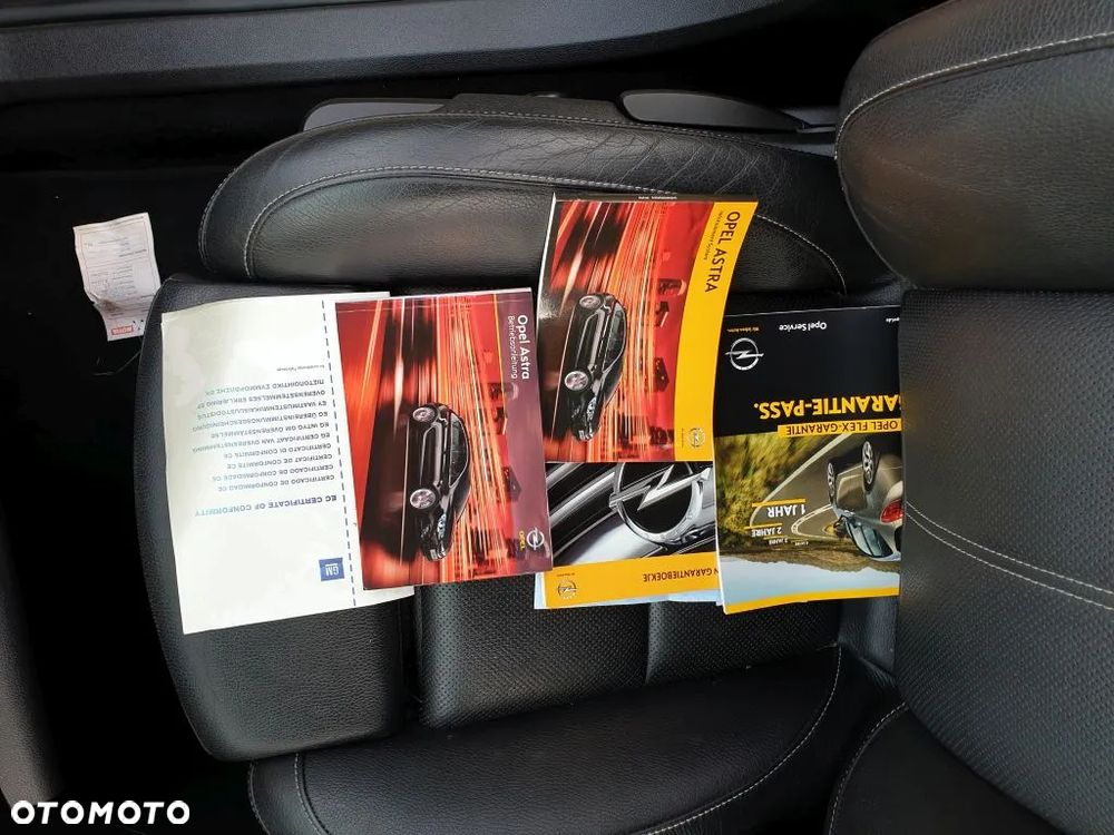 Opel Astra IV 1.4 T Cosmo - 21