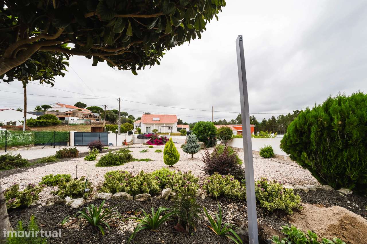 Moradia T3+2 com piscina e jardim a 8km de Caldas da Rainha - Grande imagem: 4/36