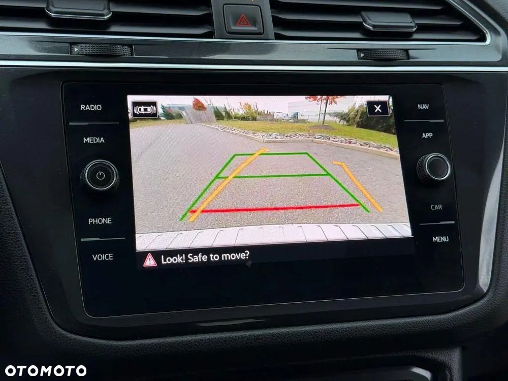 Volkswagen Tiguan - 16
