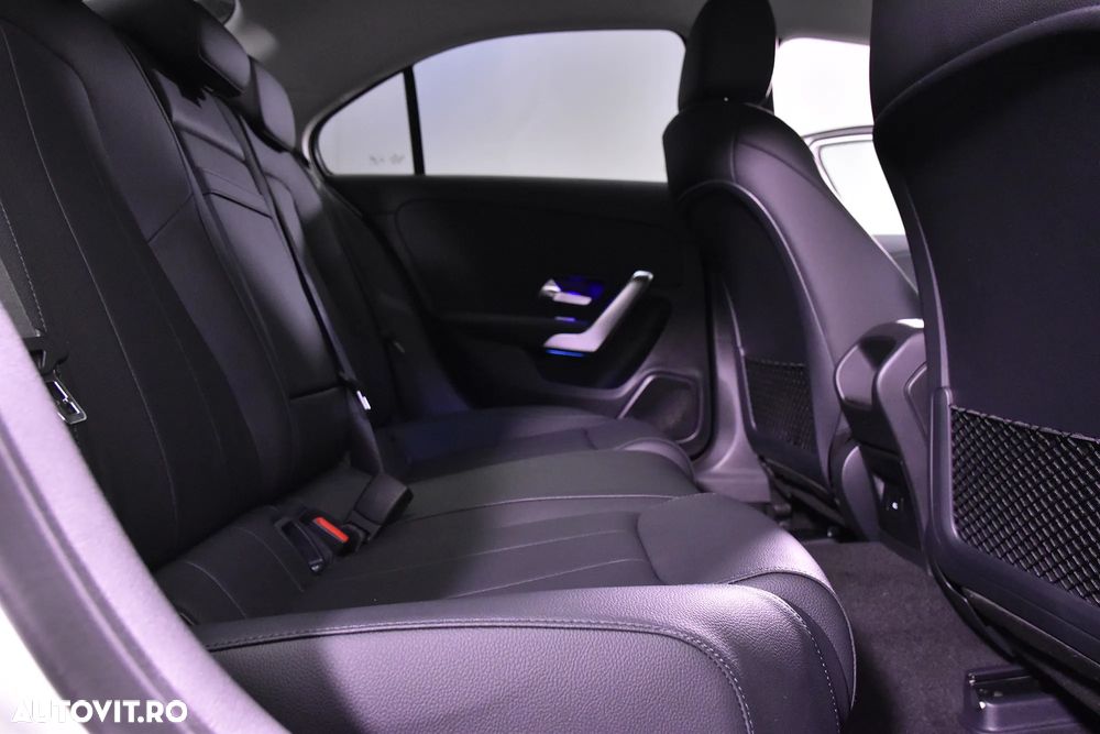 Mercedes-Benz A 200 d Sedan 8G-DCT - 12