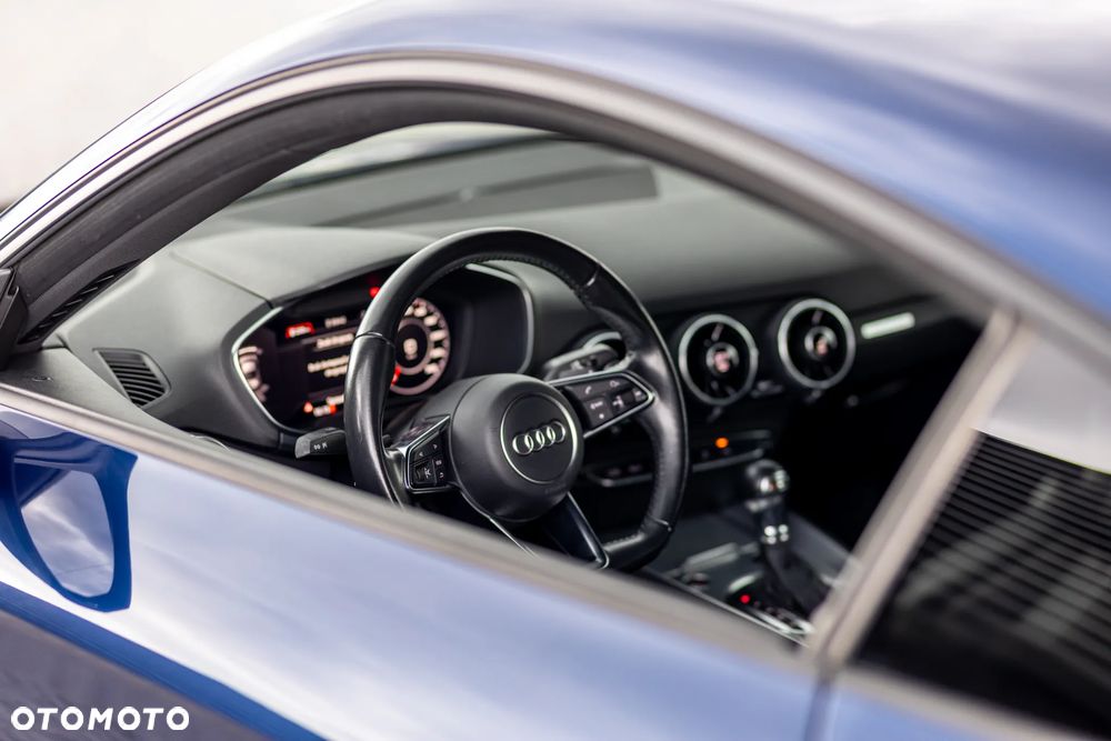Audi TT Coupé - 11