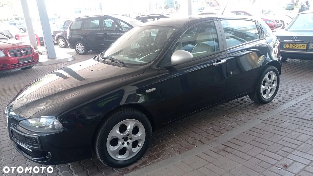 Alfa Romeo 147 1.6 Twin Spark ECO Eleganza - 24