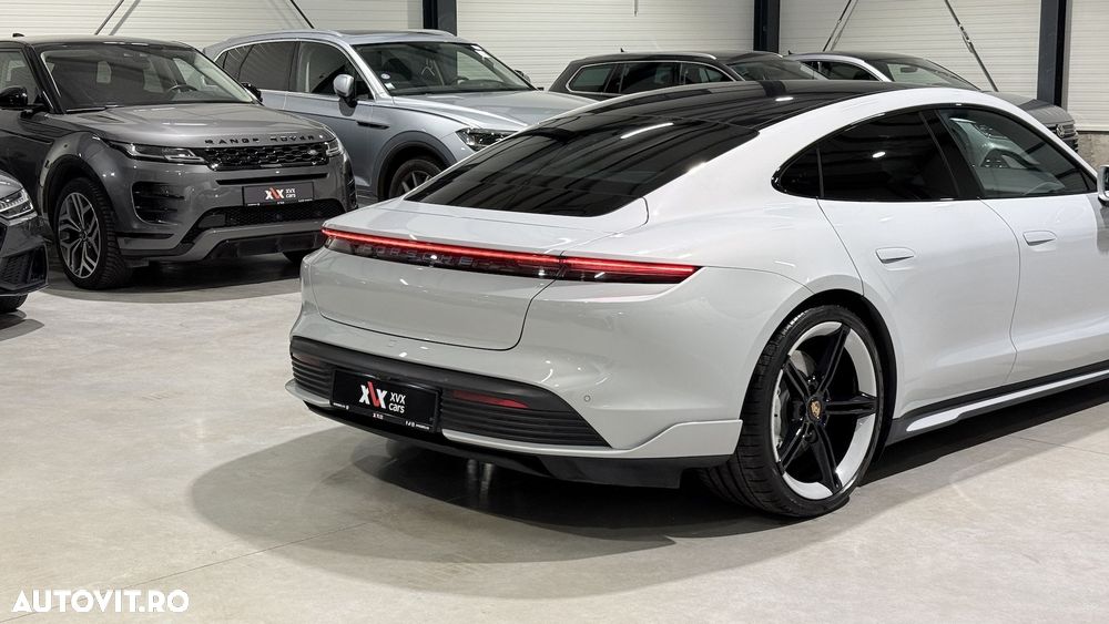 Porsche Taycan - 15