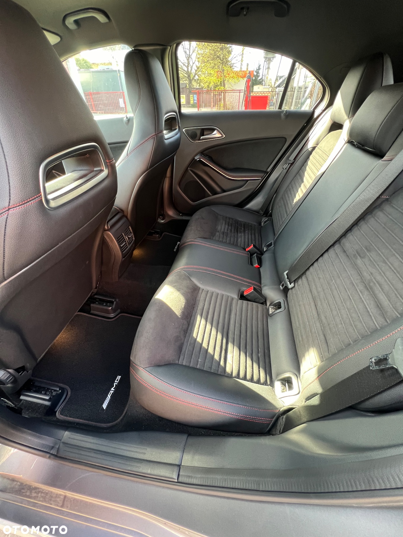 Mercedes-Benz Klasa A 220 4-Matic AMG Line - 13