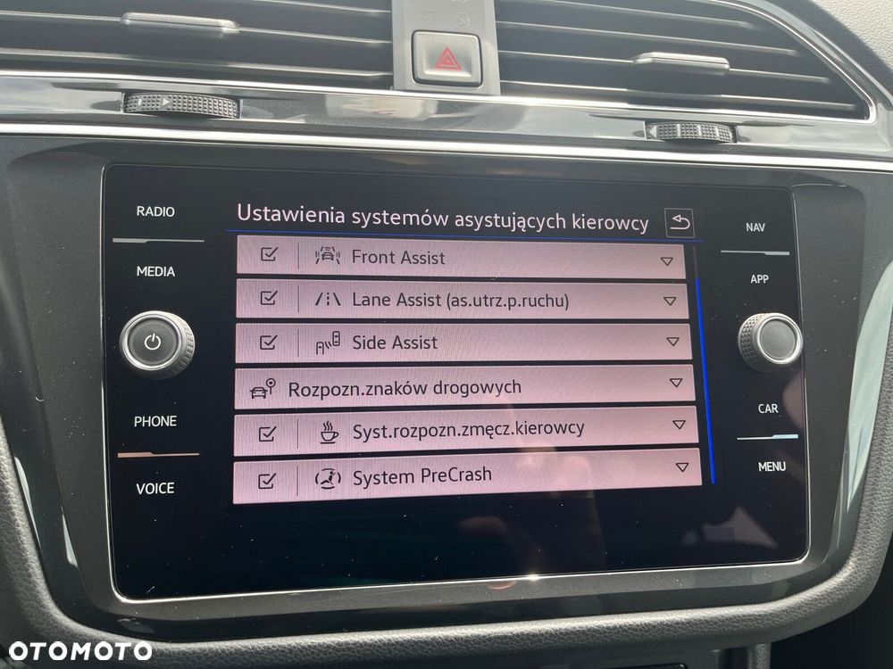 Volkswagen Tiguan - 26