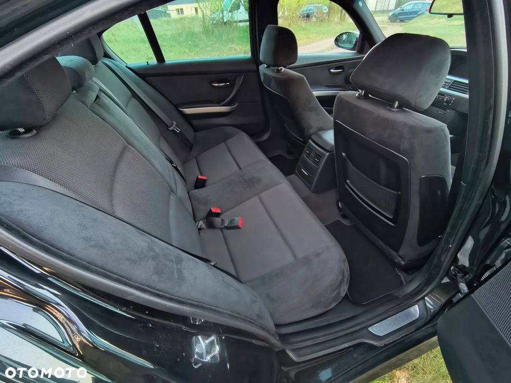 BMW Seria 3 325i - 11
