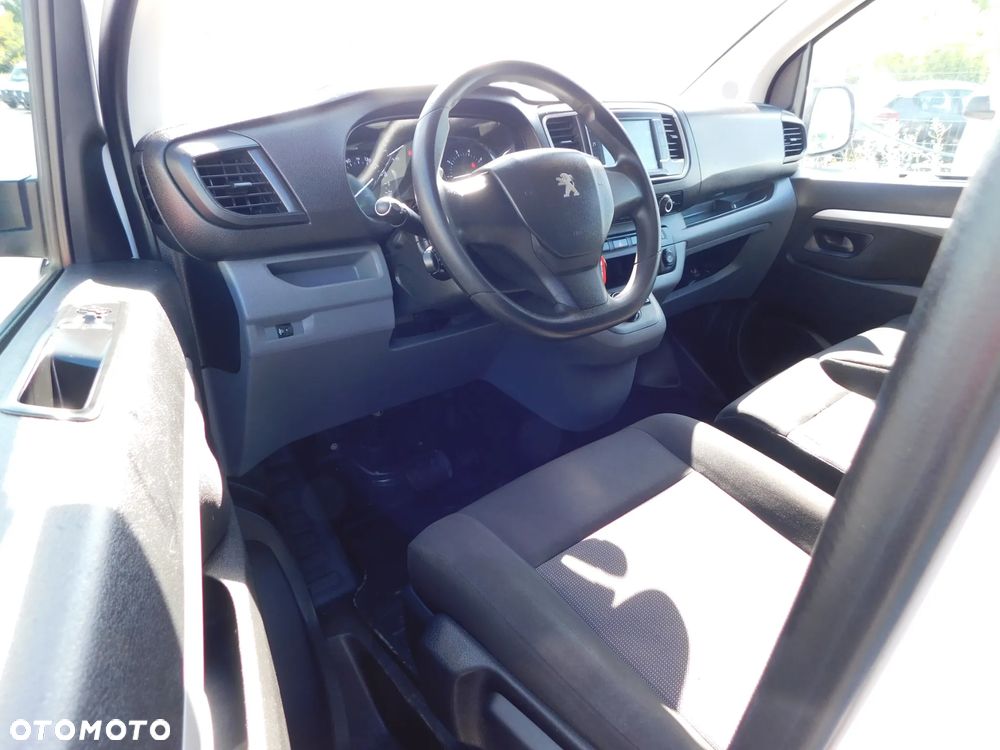 Peugeot Expert Kombi Long 2,8t EAT8 - 6