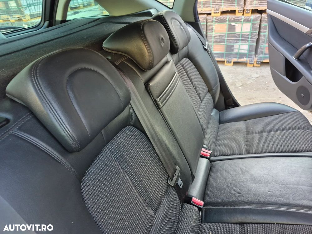 Peugeot 407 HDi 135 Automatik Business Line - 19