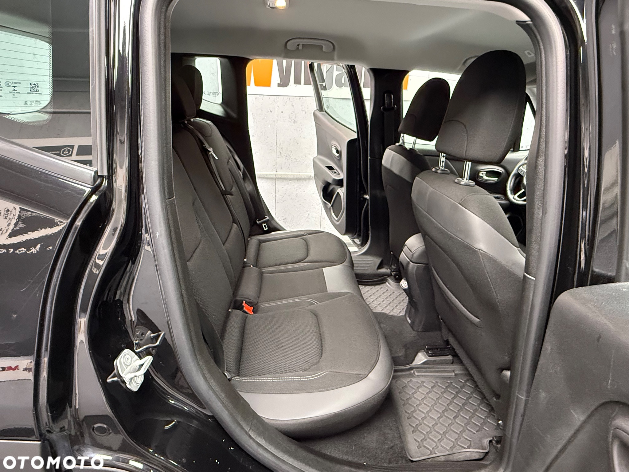 Jeep Renegade - 8