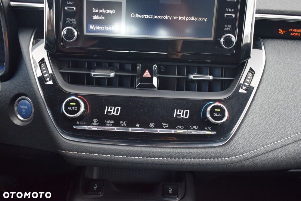 Toyota Corolla 1.8 Hybrid Comfort - 18