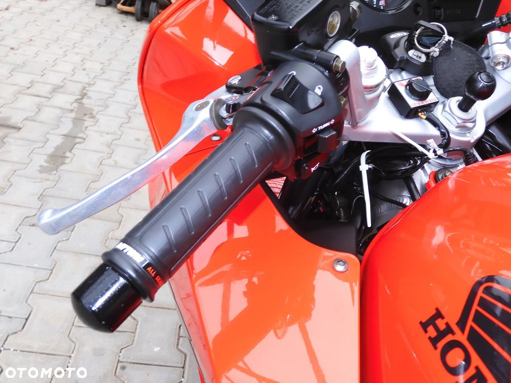 Honda VFR - 33