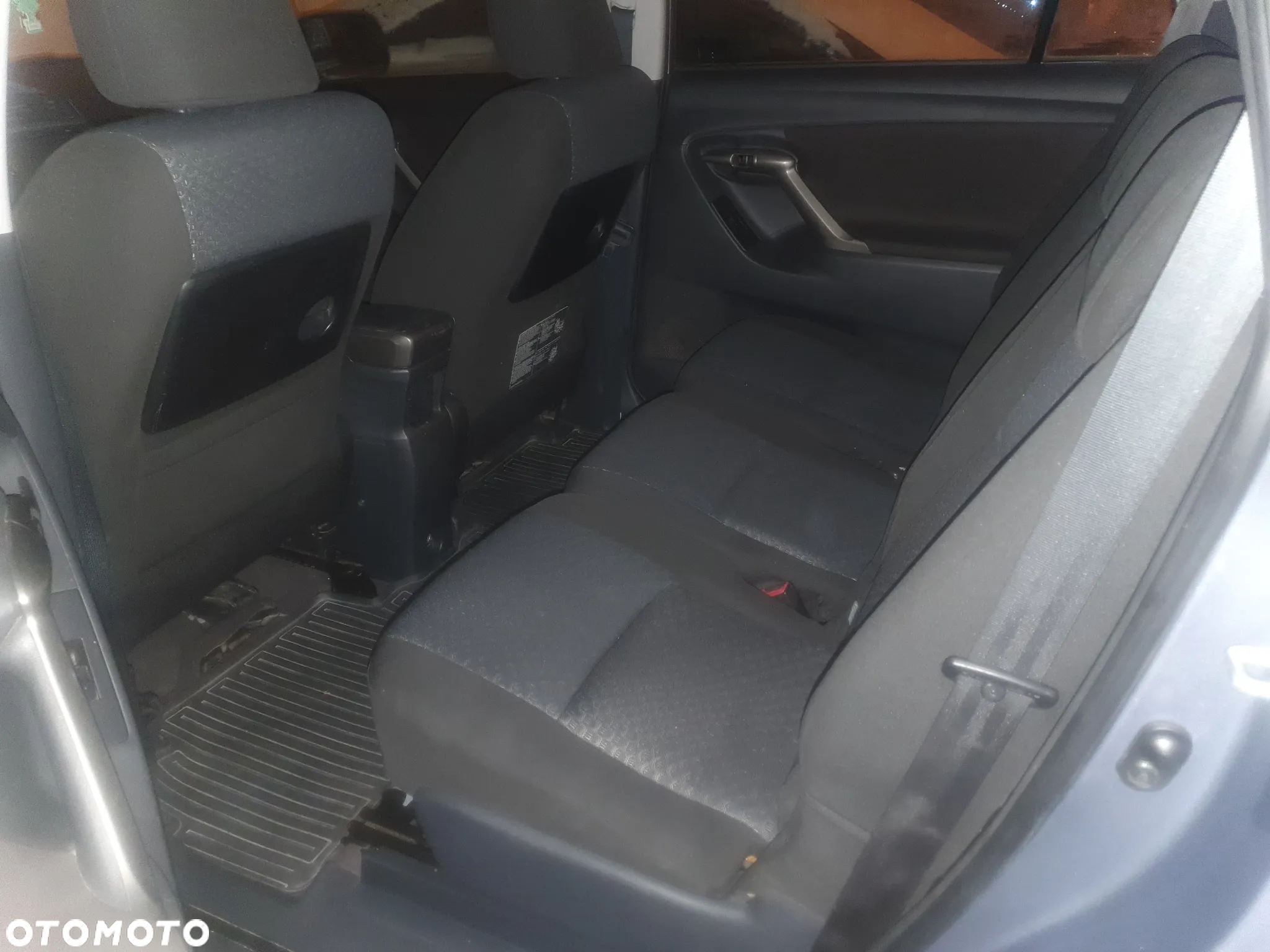 Toyota Verso 2.0 D-4D Luna 7os - 17