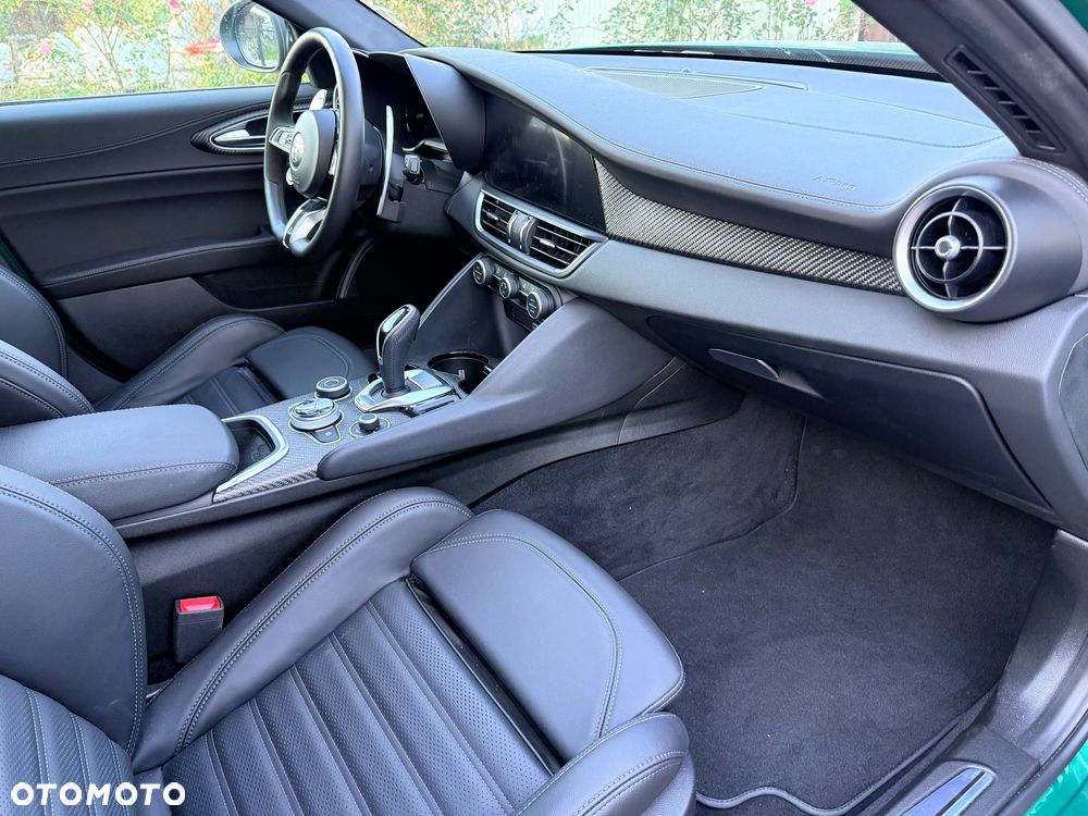 Alfa Romeo Giulia 2.9 Bi Turbo V6 Quadrifoglio - 10