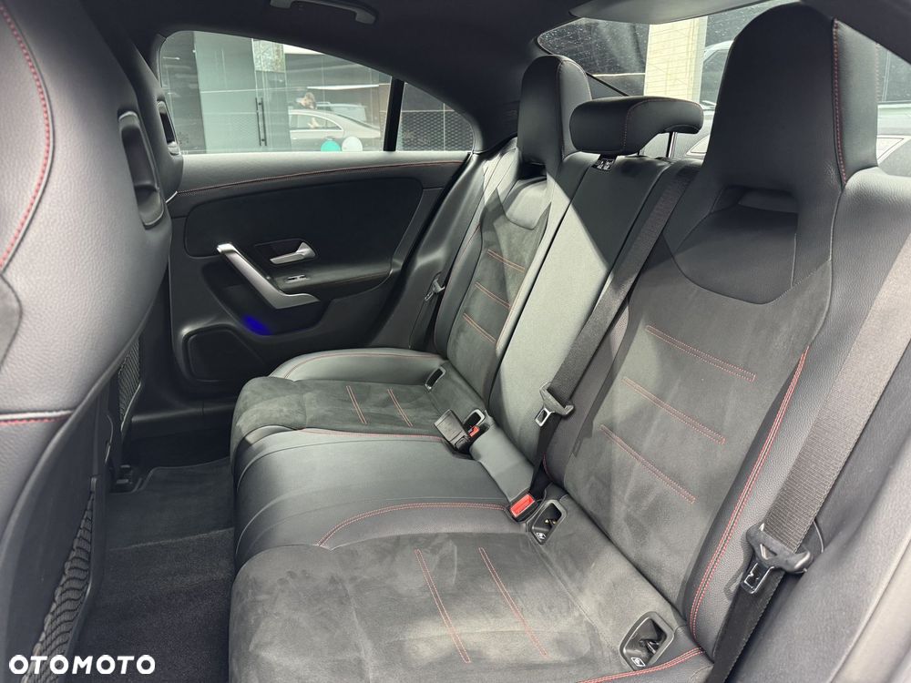 Mercedes-Benz CLA 200 AMG Line 7G-DCT - 15