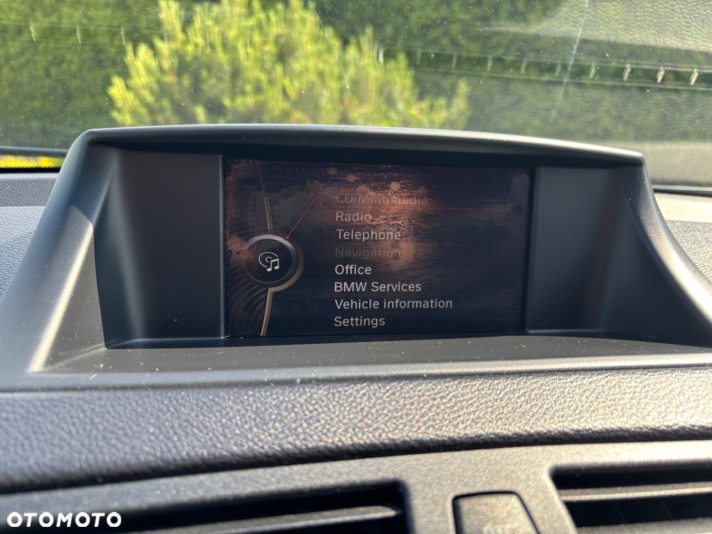 BMW Seria 1 116d - 17