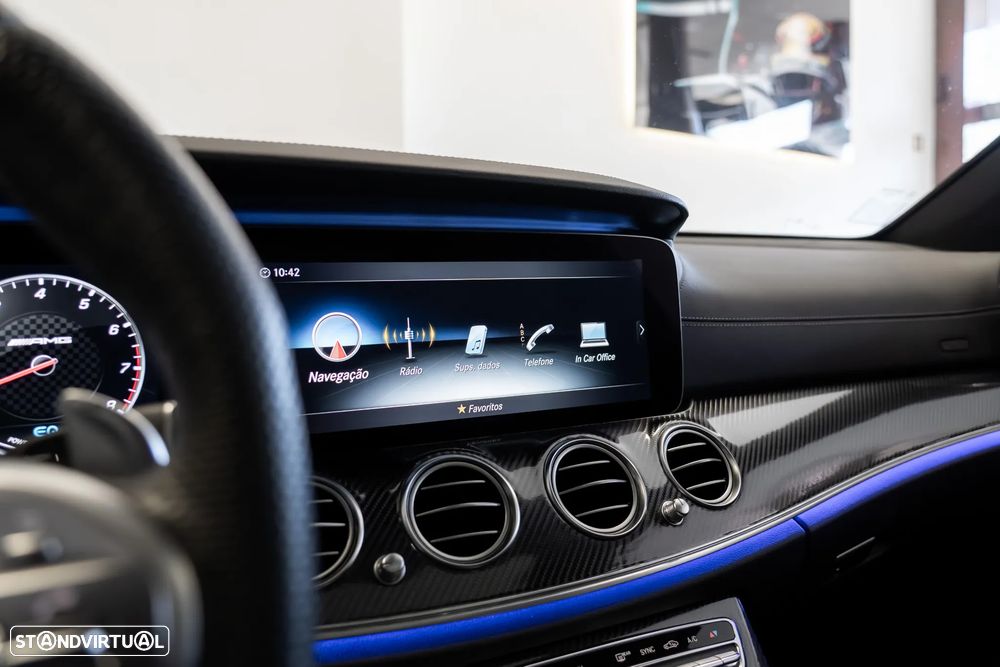 Mercedes-Benz E 53 AMG 4-Matic+ - 20
