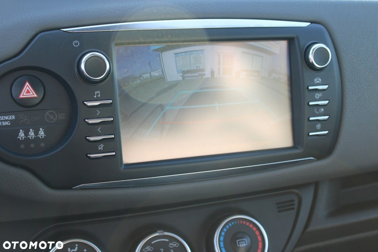 Toyota Yaris - 25